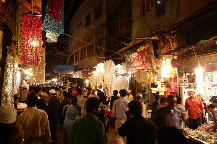 Discover Old Delhi: 4-Hour Evening Walking Tour includes Guide & Dinner