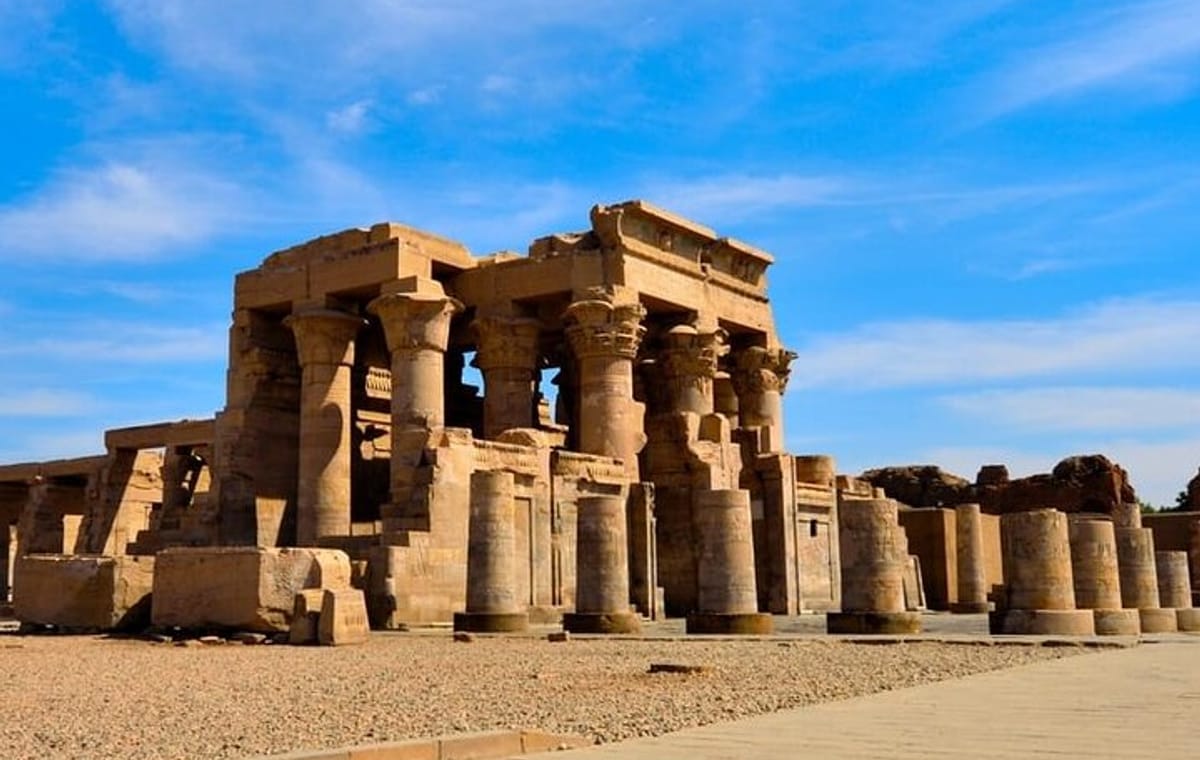 From Luxor: Private Day Trip to Edfu and Kom Ombo