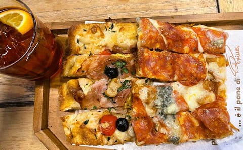 Milan Food Tasting Tour in Hidden Gems for Small Groups”