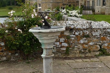 Private Day Tour to Leeds Castle and Gardens from London