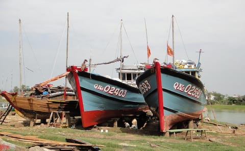 Cultural Craft Tour in Hoi An: Woodwork and Pottery
