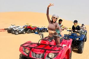 Abu Dhabi: 4x4 Desert Safari and Sandboarding.