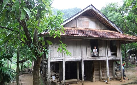 Explore Mai Chau to Pu Luong 3 Days (2 Nights in Mai Chau )