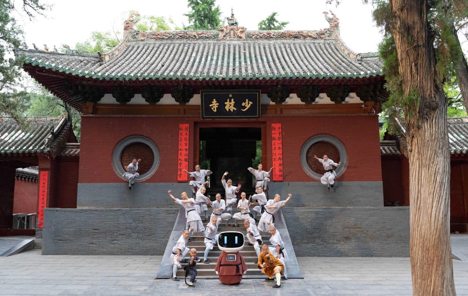 Private Day Tour of Shaolin Temple and Mt. Song from Zhengzhou