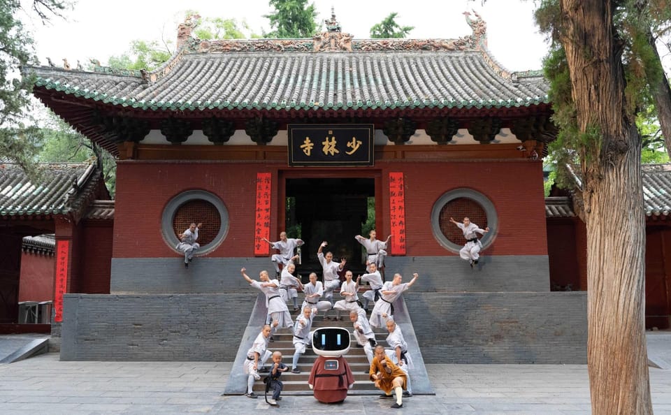Private Day Tour of Shaolin Temple and Mt. Song from Zhengzhou