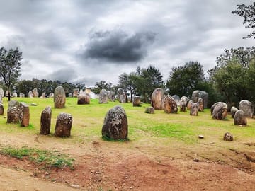 Private Tour of Prehistoric Monuments in Évora Region