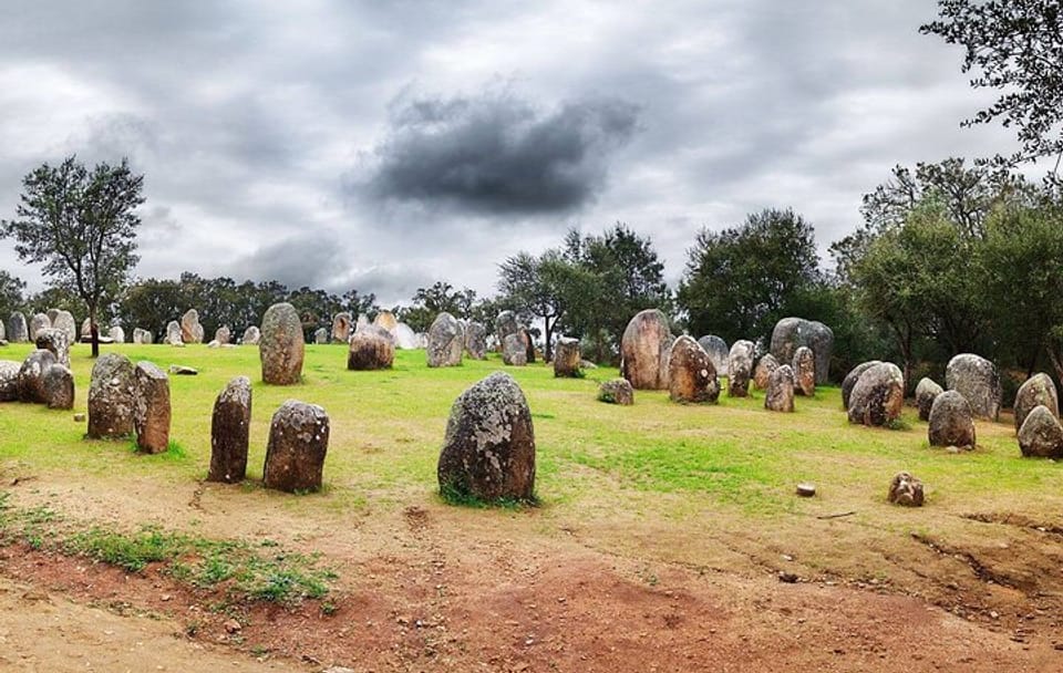 Évora: Private tour of Prehistoric Monuments w/ driver and guide