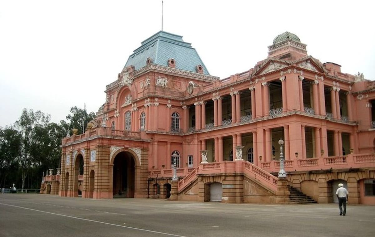 Majestic Kapurthala from Amritsar: Palaces, Temples, and More