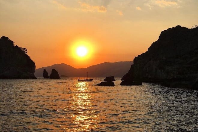 Private sunset boat tour on the Amalfi Coast and aperitif 7