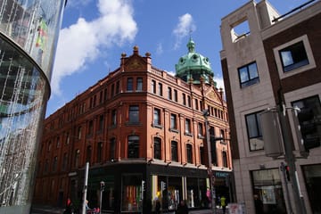 Private Guided Walking Tour of Dublin's Iconic Sites