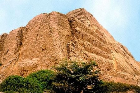 Chi-01 : Túcume's Enigmatic Pyramids and Pomac Rainforest