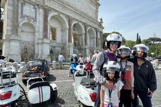 Rome City Highlights: Exclusive Semi-Private Vespa Sidecar Tour