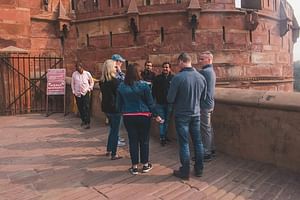 Agra: Half Day Tour of Taj Mahal and Agra Fort with Transfers