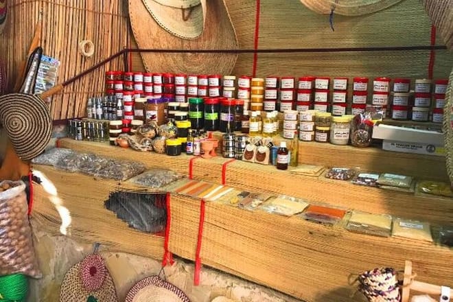 Private Day Trip to Nizwa, Misfat Al Aberyeen, Al Hamra 7
