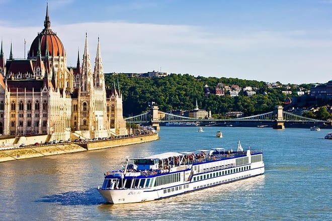 Budapest Private Transfer from or to Bratislava 5