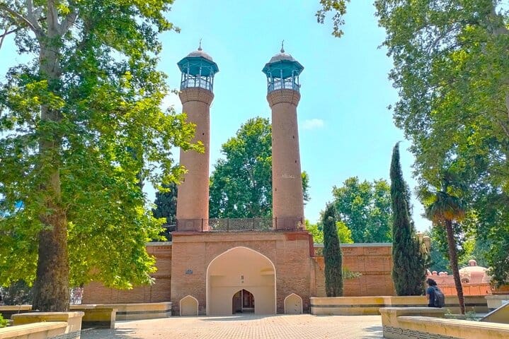 Ganja_tour_shah_abbas_mosque_ganja-VLA travel