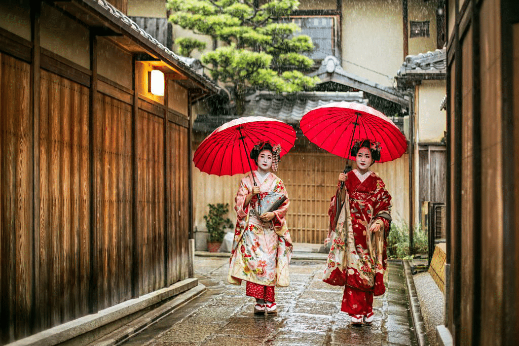 Geisha Performance & Kyoto Gion Walking Tour