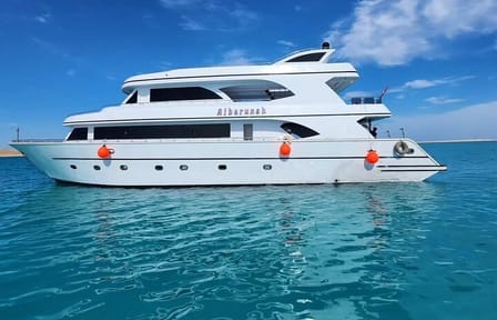 Hula Hula Island Snorkeling & Sailing Trip with Lunch – Hurghada