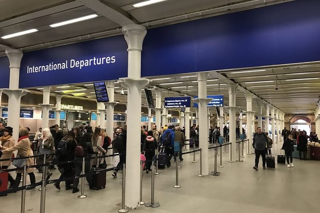 Private transfers between Stansted - King's Cross & St Pancras Train Stations photo 3