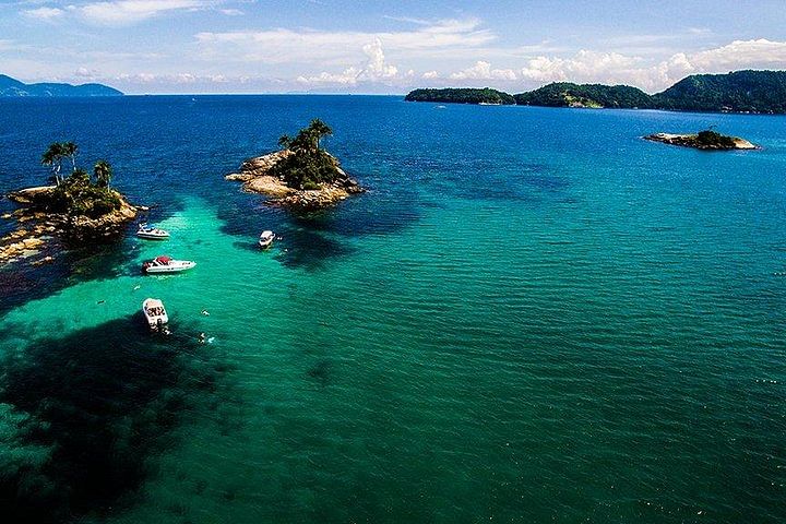 Motorboat Tour of Angra dos Reis' Stunning Islands and Beaches