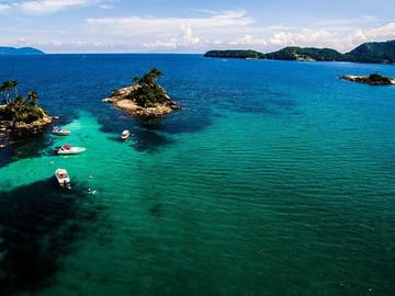 Motorboat Tour to the Islands of Angra dos Reis, Brazil
