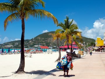 Philipsburg Party Bus Tour with Sightseeing and Beach Stops