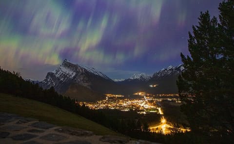 Banff Night Tour and Stargazing Experience from Canmore