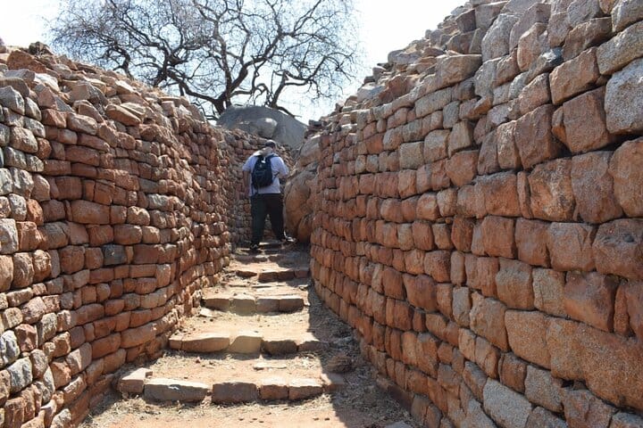 Khami Ruins Historical Tour