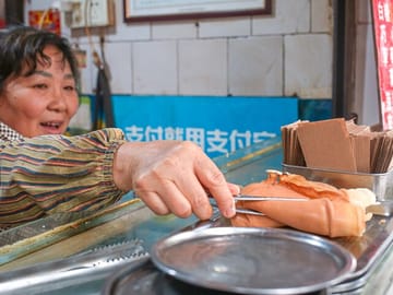 Tuktuk Food Tour Through Chengdu’s Local Eats