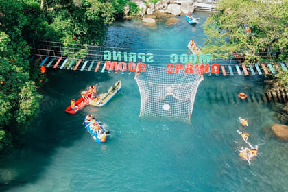 Phong Nha Cave and Mooc Spring Guided Tour from Dong Hoi
