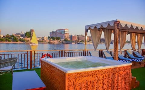 Private 7-Day Nile Cruise from Luxor to Aswan with Edfu Visit