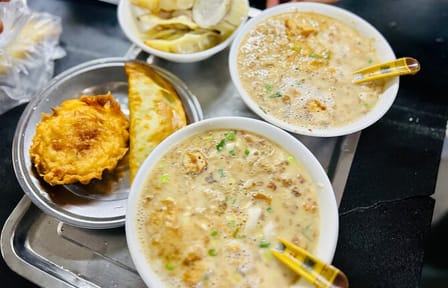 Brunch Walking Tour along Suzhou's Historic Pingjiang Road
