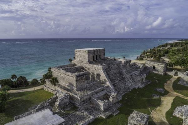 Descubre la Magia Maya: Tulum, Cobá, Cenote & Playa del Carmen
