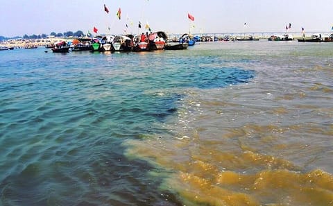 Prayagraj Day Trip from Varanasi: Pilgrimage and History Tour