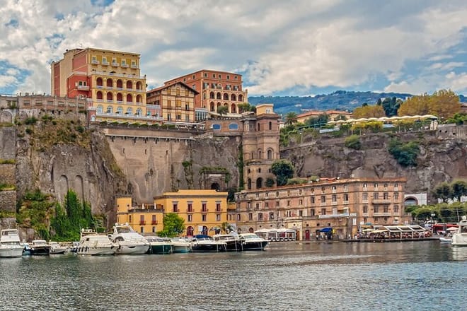 Private Transfer: Rome to Sorrento