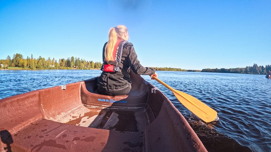 Midnight Sun canoeing, paddling, safari, Pure Lapland, Rovaniemi Lapland