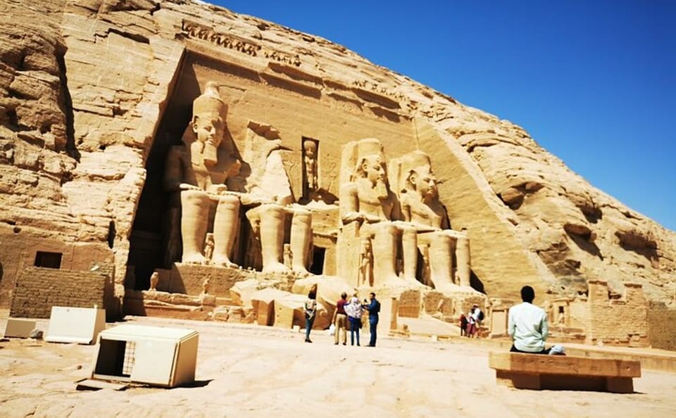 Abu Simbel Temples Tour with Nubian Lunch from Aswan