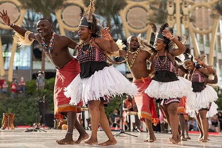 Nairobi Gourmet Dinner and Safari Cats Dance Show at Safari Park Hotel