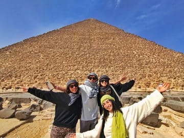 Cairo Layover Tour: Giza Pyramids, Sphinx & Coptic Cairo