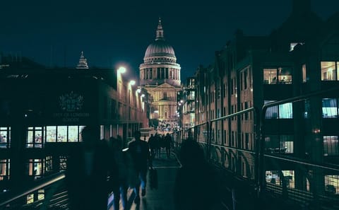 Millennium Bridge Photography Tour in Greater London