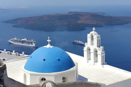 Santorini’s Hidden Gems with Wine Tasting: 6-Hour Private Tour