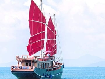 Ko Samui Luxury Boat Day Cruise with Snorkeling