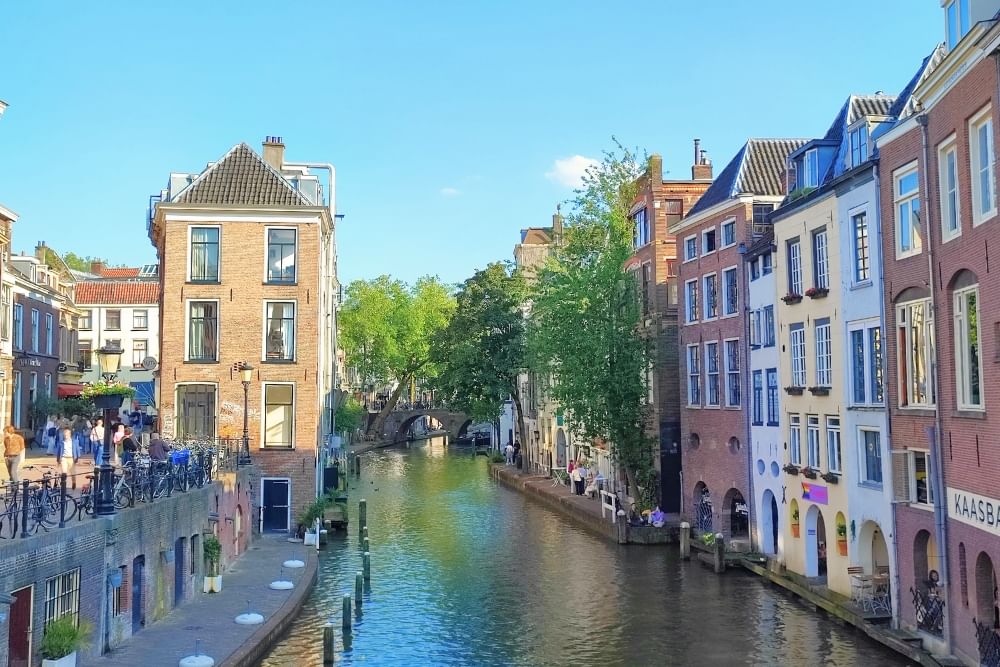 Photo taken during self-guided city game by Qugato at the Maartensbrug.