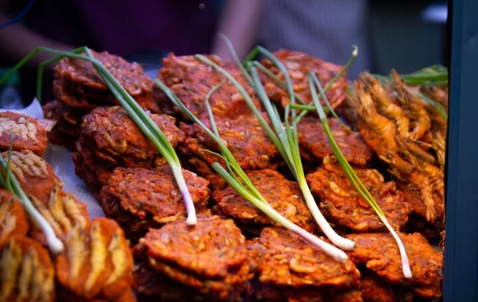 Colombo Tuk Tuk Tour: Discover Local Food and Culture