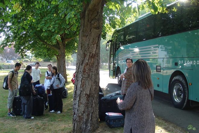 Private transfers between Luton Airport - London Paddington Train Station 10