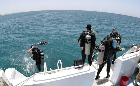 Hurghada Intro Diving Tour with Lunch and Cruise