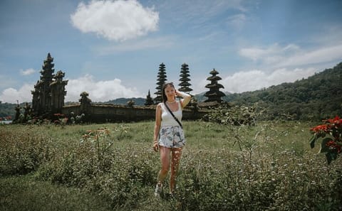 Jungle Trekking and Canoeing at Tamblingan Lake, Bali