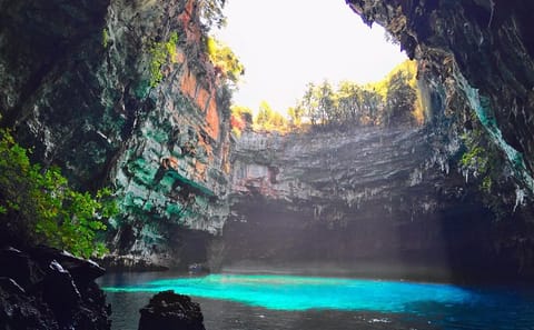 Private Full-Day Tour of Assos and Chaliotata in Cephalonia