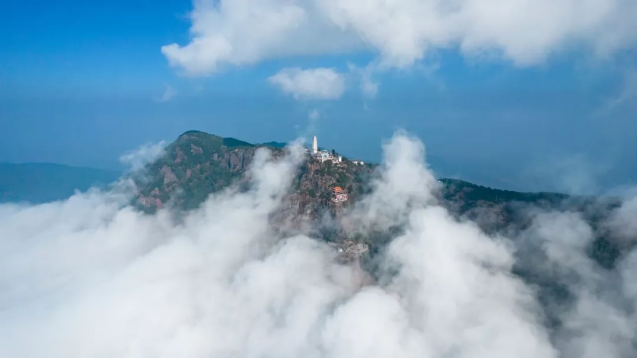 Looking down on Mt. Jizu