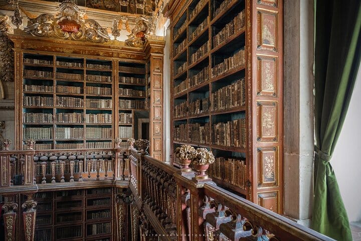 AVEIRO, COSTA NOVA & COIMBRA: Private Tour from Porto